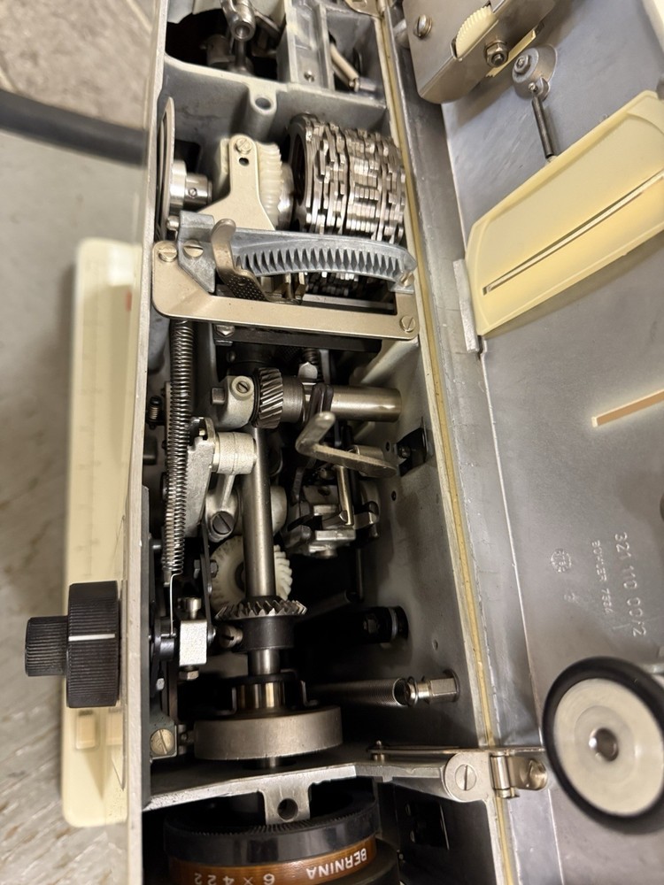 Bernina 830 Record Sewing Machine with Everything Pictured - WORKS