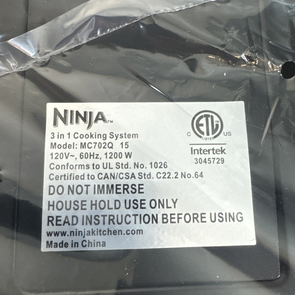 Ninja 3-in-1 Cooking System Model MC702Q