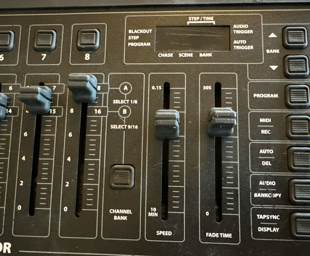 ADJ DMX OPERATOR 512 - 192 Channels Controller For Stage Lighting MOBILE DJ