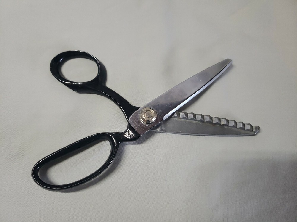 Vintage Penney’s Pinking Shears Sewing Tools Sharp Fabric Zigzag Scissors