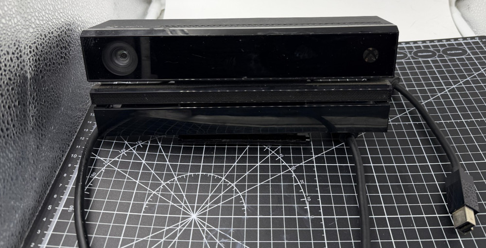 Microsoft Xbox One Kinect Motion Sensor Camera Bar Model 1520  *READ DESCRIPTION