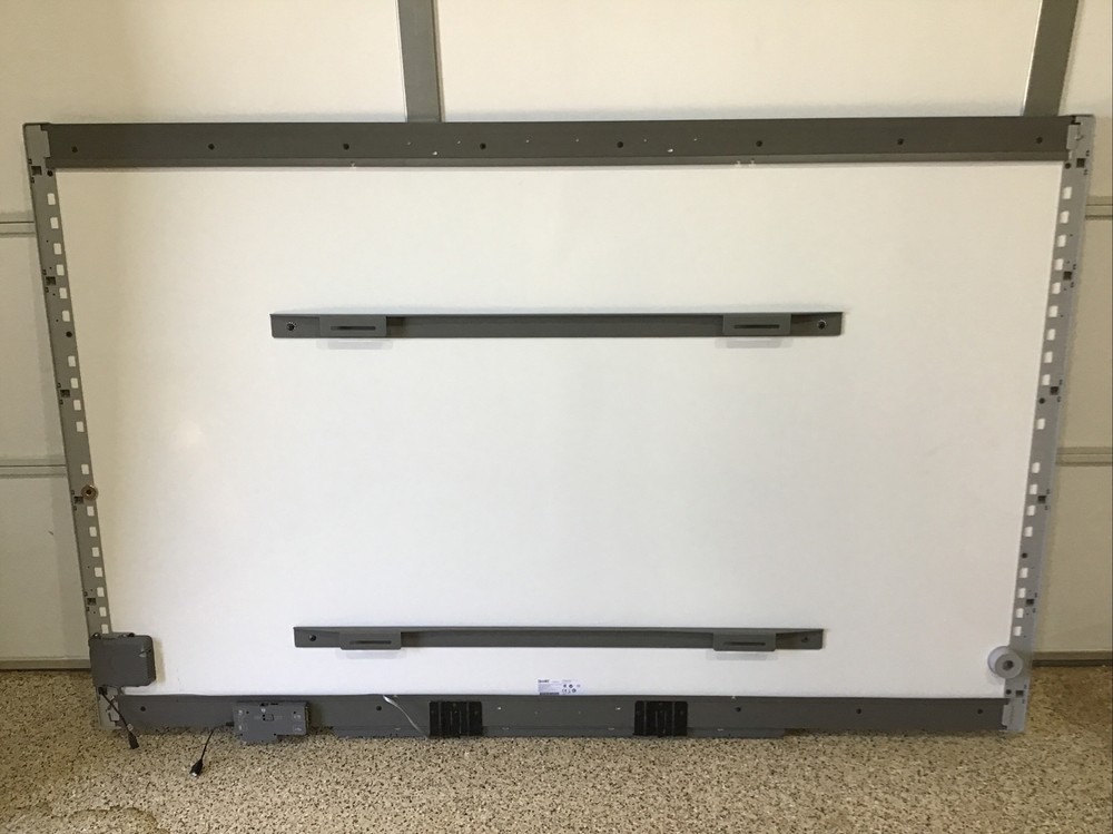 SMART Board SB685 87" Interactive Whiteboard