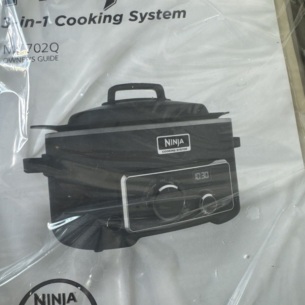 Ninja 3-in-1 Cooking System Model MC702Q