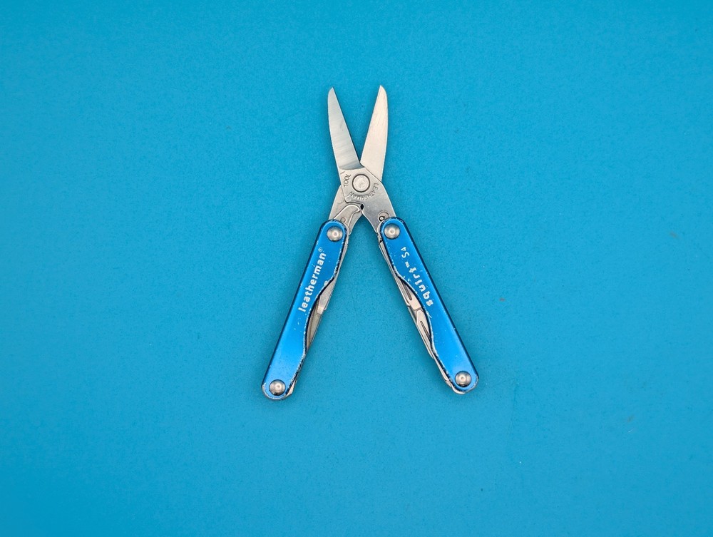 Leatherman Squirt S4 Multi-Tool, Key Ring, Retired, BLUE!