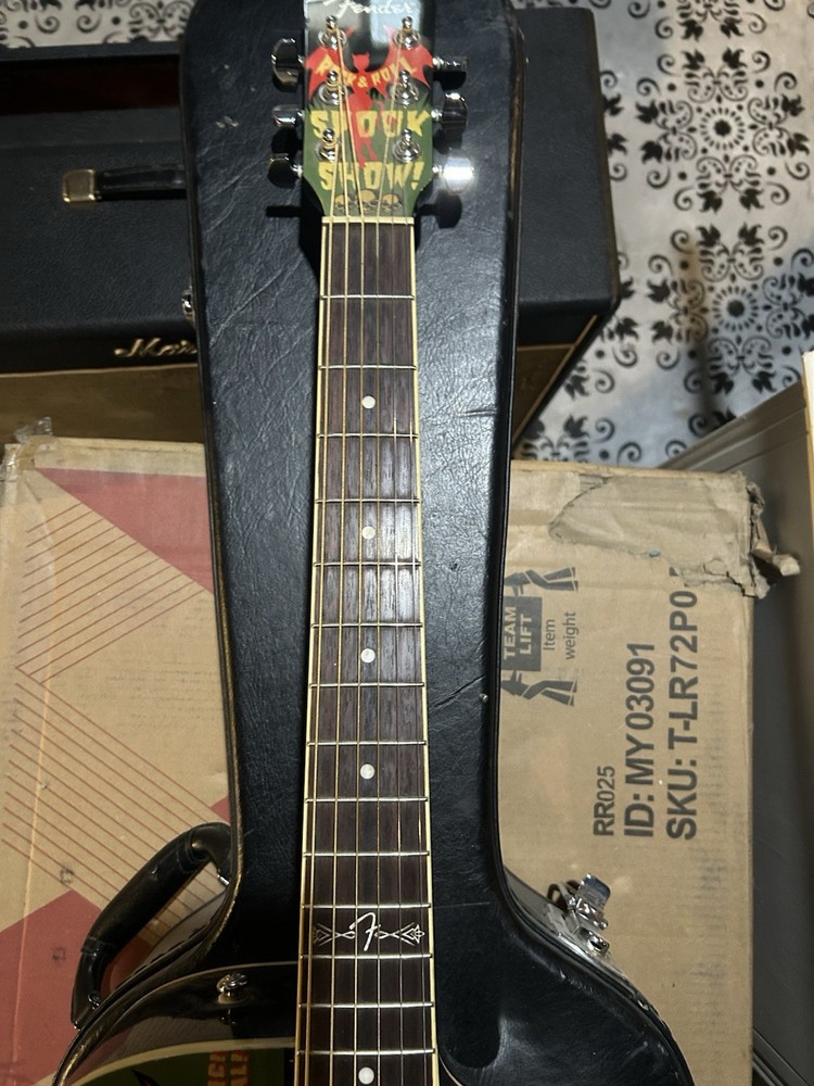 Vince Ray's fender spookshow guitar.