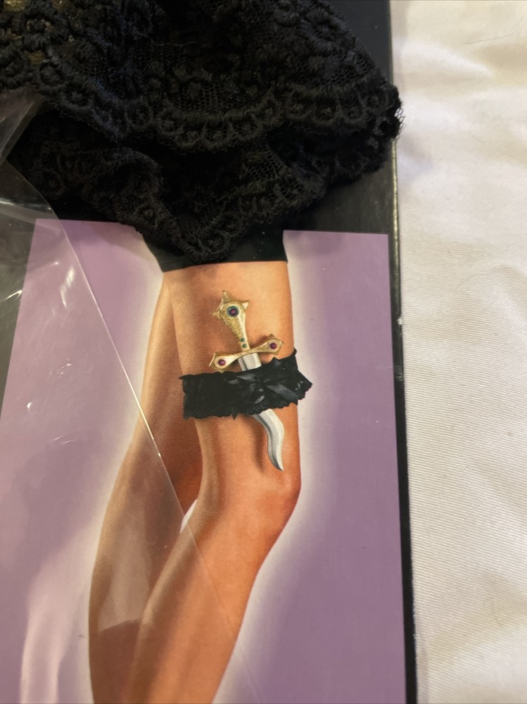 Halloween Costume Accessory She-Dagger And Garter