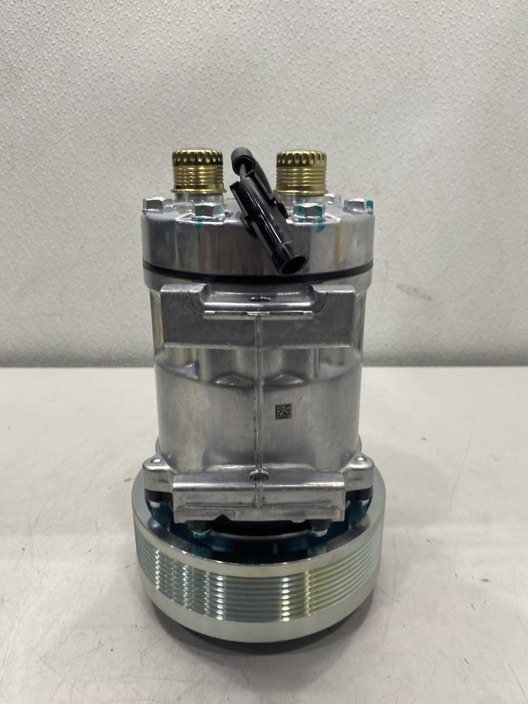 CNHI Reman 47809628R A/C Compressor