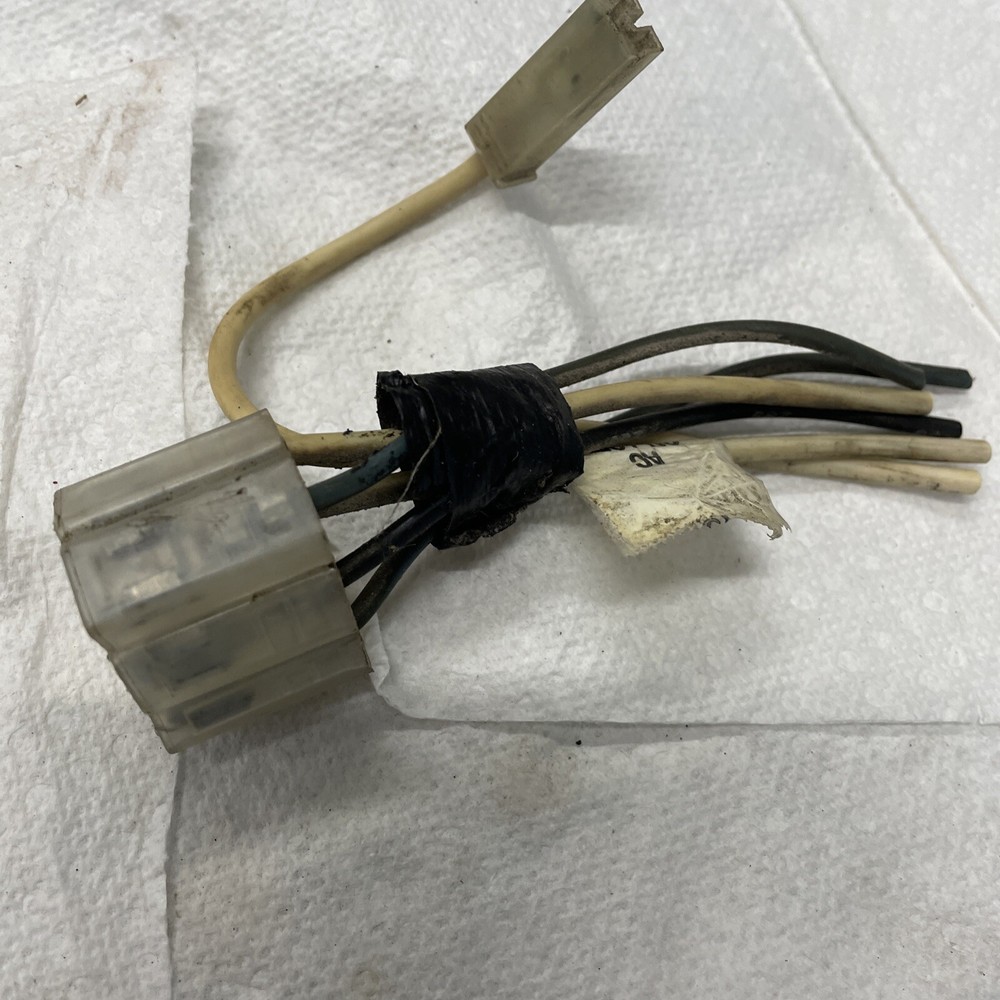 Peterbilt 379 AC Plug On:Off Used