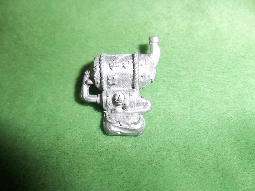 WARHAMMER SKAVEN POISONED WIND GLOBADIER BACKPACK