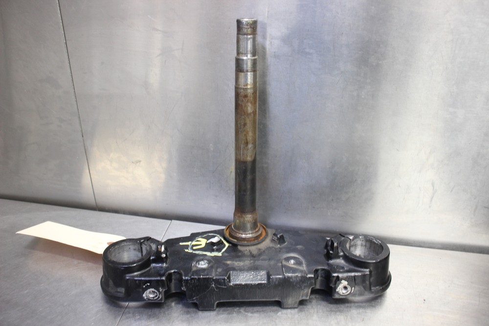 2006 Suzuki Boulevard C90 Lower Triple Tree Clamp