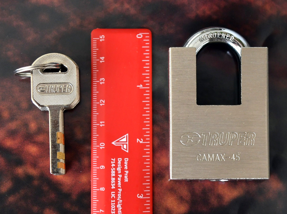 Truper CAMAX 45 Hardened Security Padlock. 4 Keys. USED.