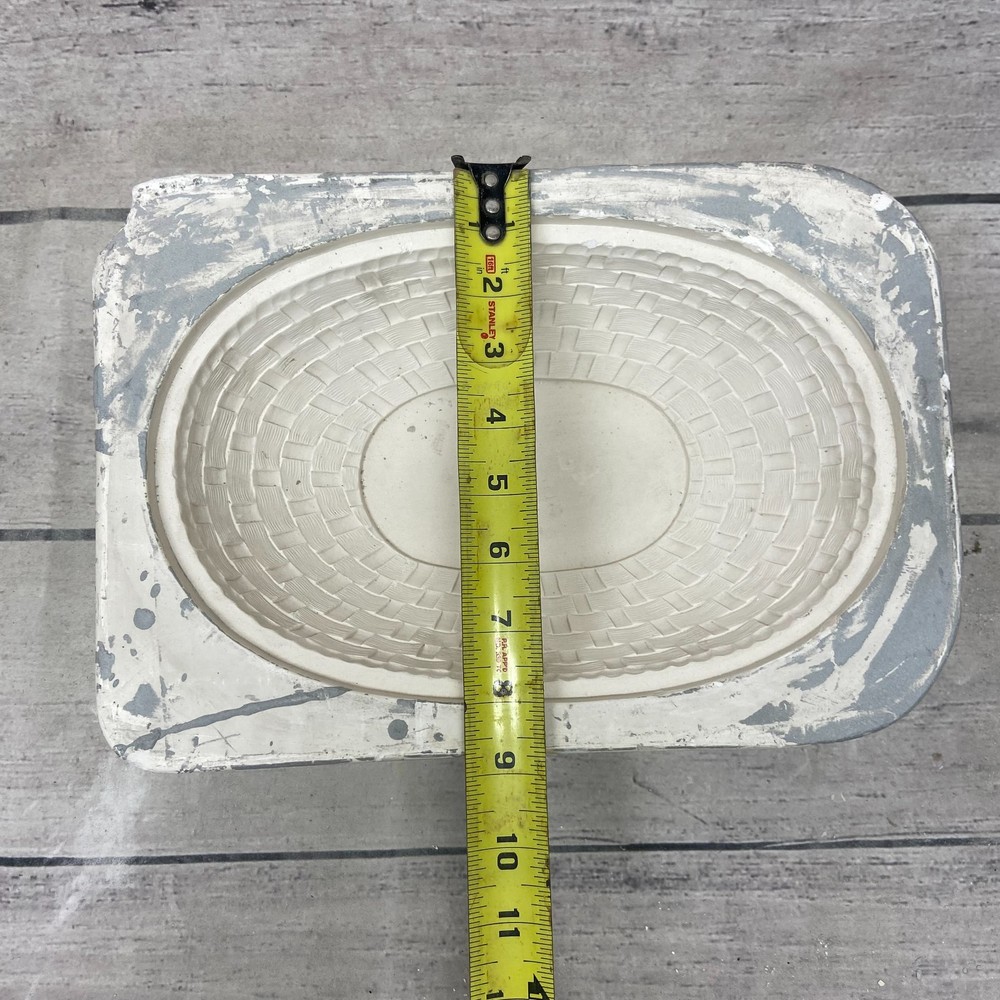 Vintage Unbranded Ceramic Casting Mold Basket Base Open Pour #147A