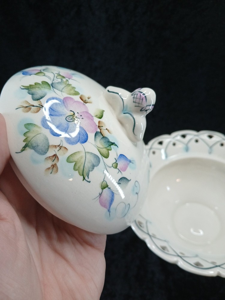 Caxap Covered Candy Dish Ritclated Edge