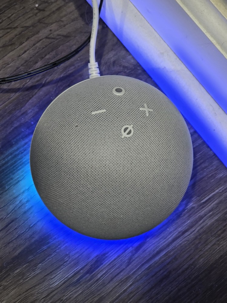 Amazon Echo Dot 5th Generation Newest Model C2N6L4 Smart Speaker GLACIER WHITE