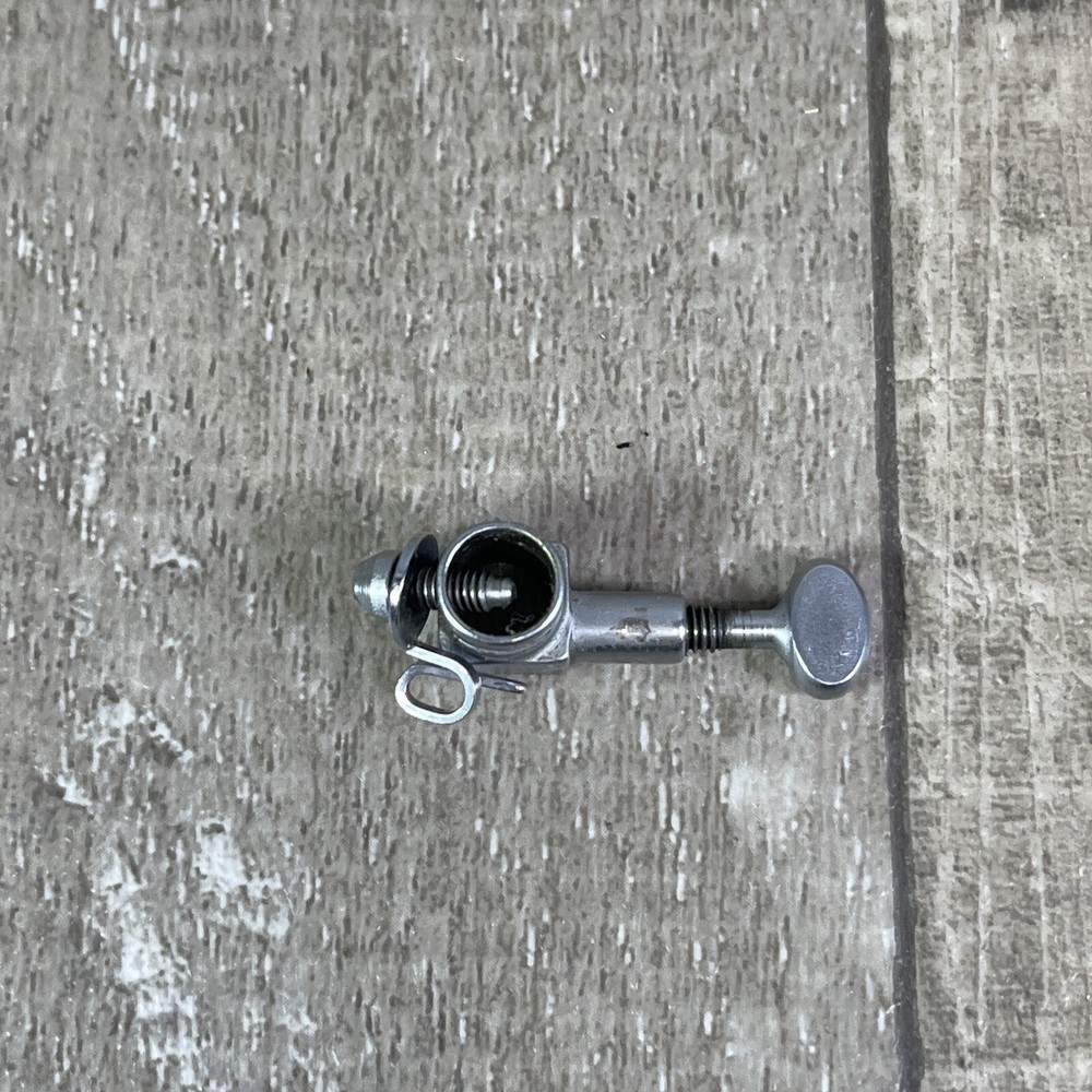 Singer Touch & Sew Sewing Machine 775 Replacement Needle Clamp