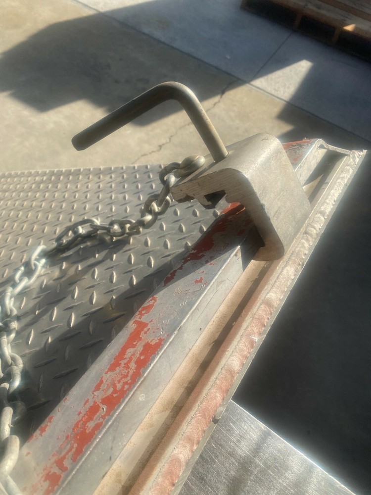 Aluminum Dock Board with Curb