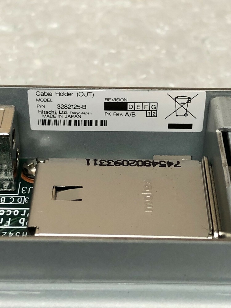 Hitachi 3282125-B AMS2000 SAS Module Cable Holder (OUT)