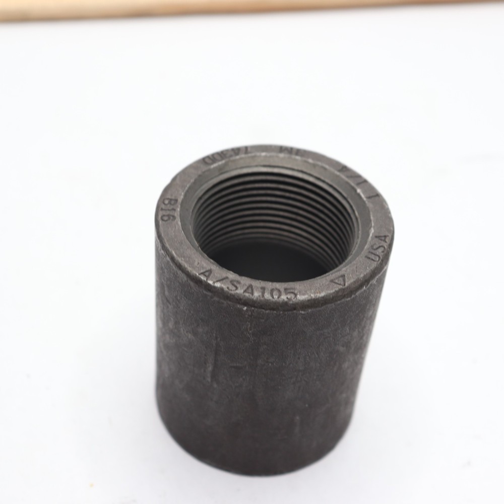 Coupling 304 Stainless Steel 1-1/4" 743DD