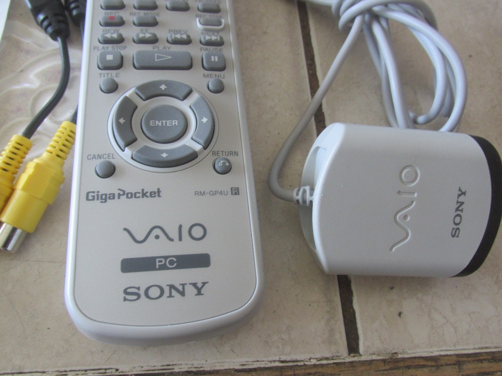 SONY VAIO PC REMOTE RM-GP4U & INFARED RECEIVER