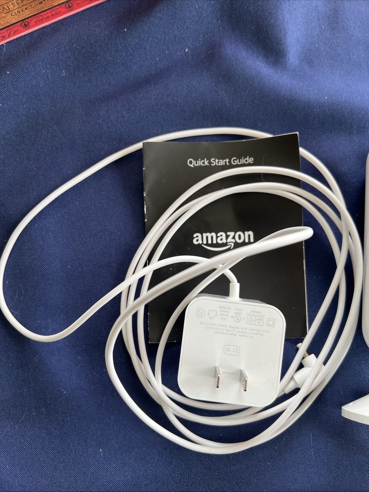 New Amazon Echo Look Hands-Free Style Assistant - Original Owner