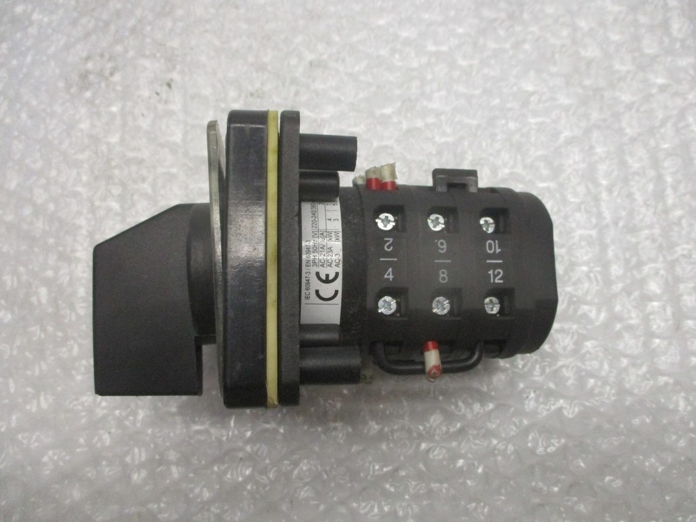 SALZER M221-61325 SWITCH UNMP
