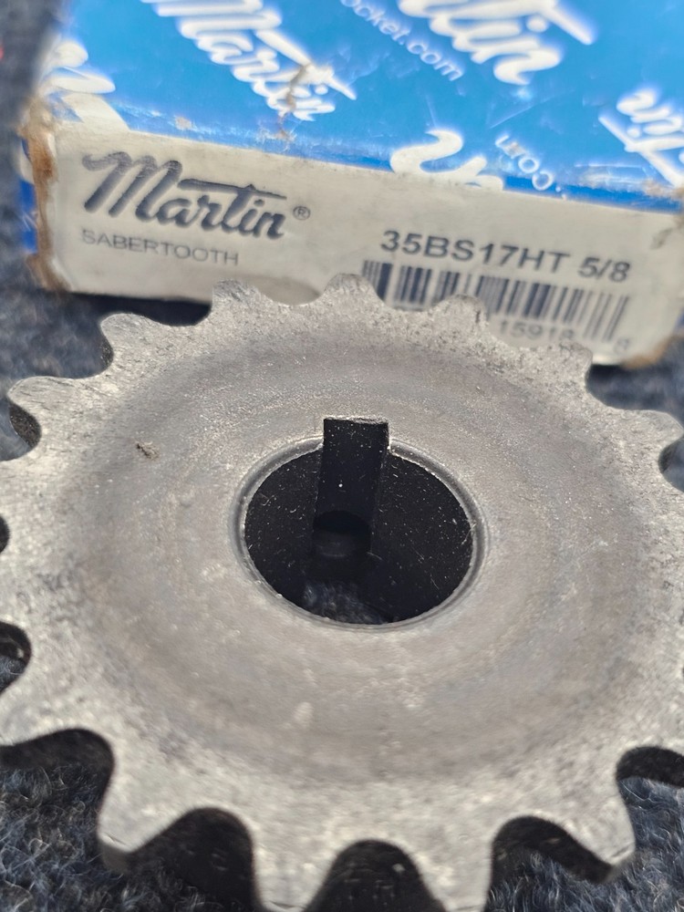 Martin 35BS17HT: Sabertooth Sprocket, 5/8" Bore Diameter, 17-Teeth