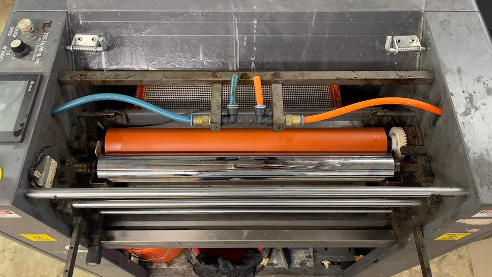 Tec Lighting TruCoat 21" Hand-Fed UV Coater