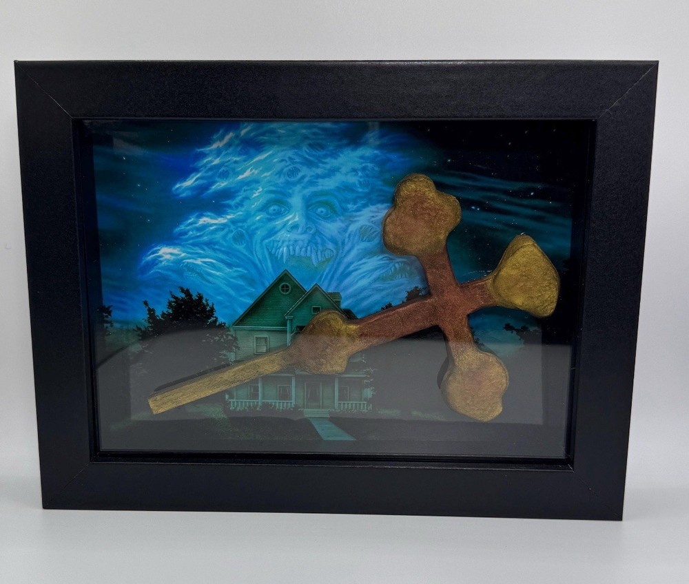 Fright Night Peter Vincent Replica Crucifix Shadowbox