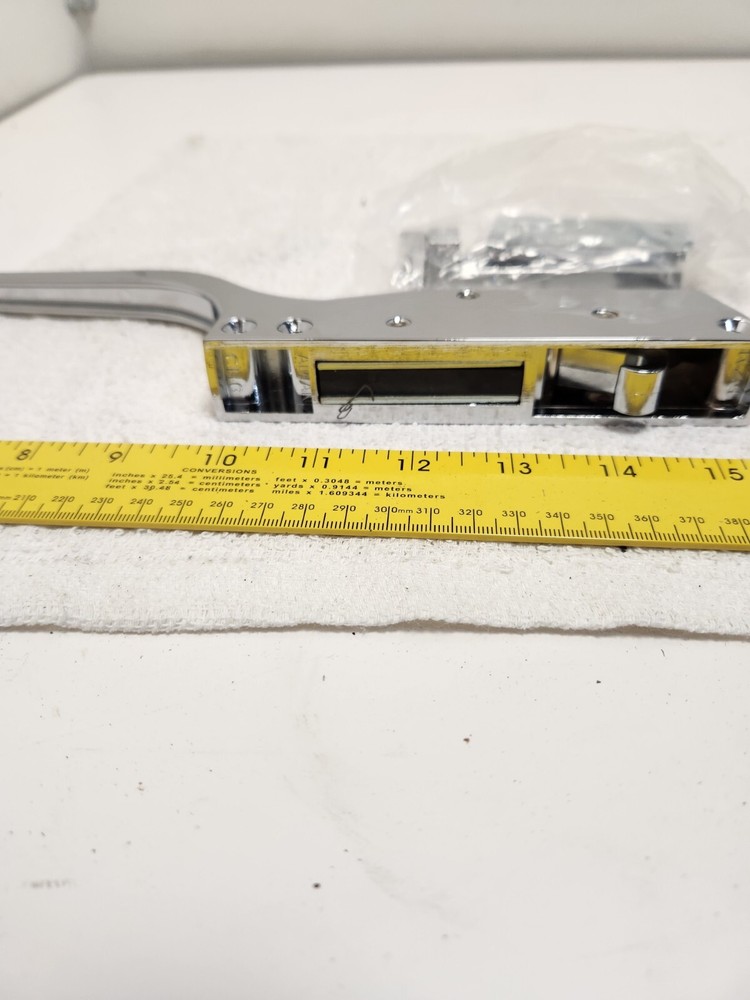 CHG R24 Offset Latch & Strike