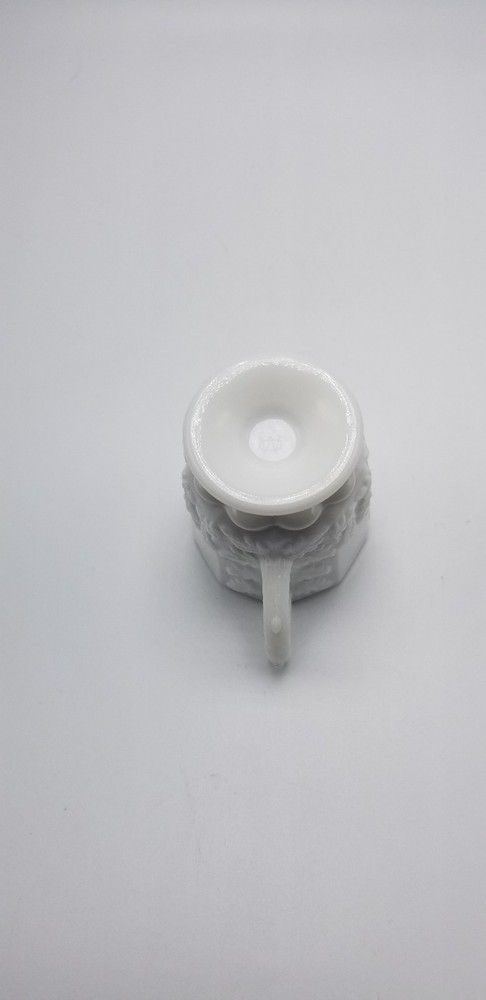 Westmorland" Paneled Grape" Individual Creamer