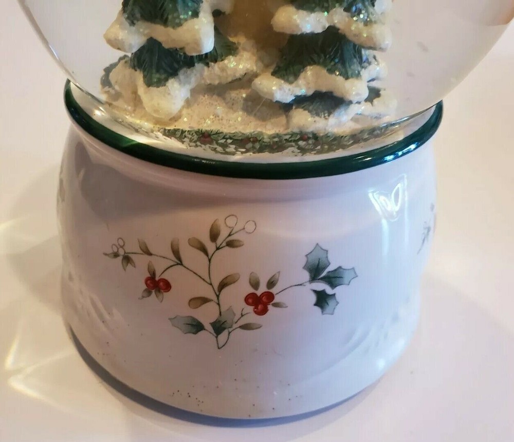 House In Winter Snow Globe, 7"
