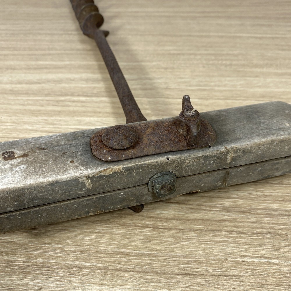 Vintage Carpenter’s Hand Drill Rustic Primitive Farm & Barn