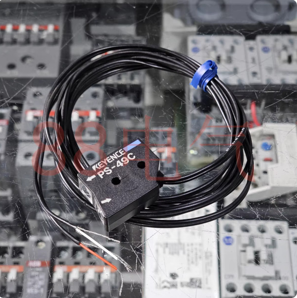 1Pcs Used KEYENCE sensor PS-49C