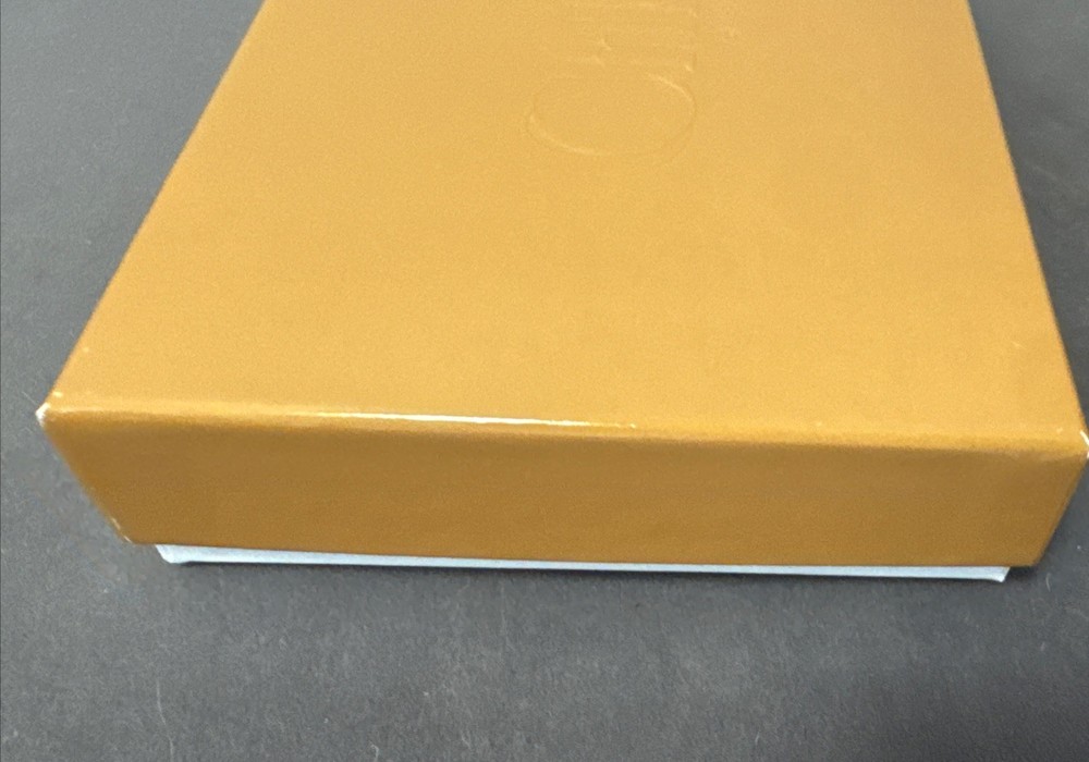 Chloe Paris Gift . W Tissue . 9”x6x1.75”