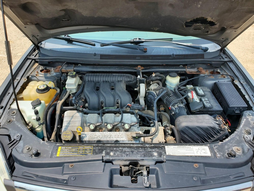 Battery Tray FORD 500 05