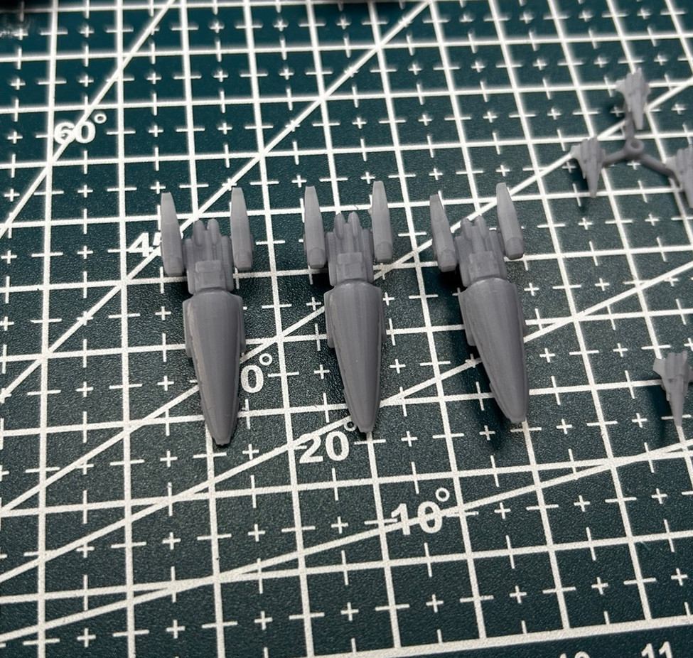 3 x Battlestar Galactica Manticore class miniatures
