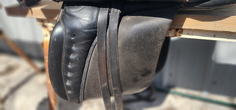 Dressage Saddle 17inch