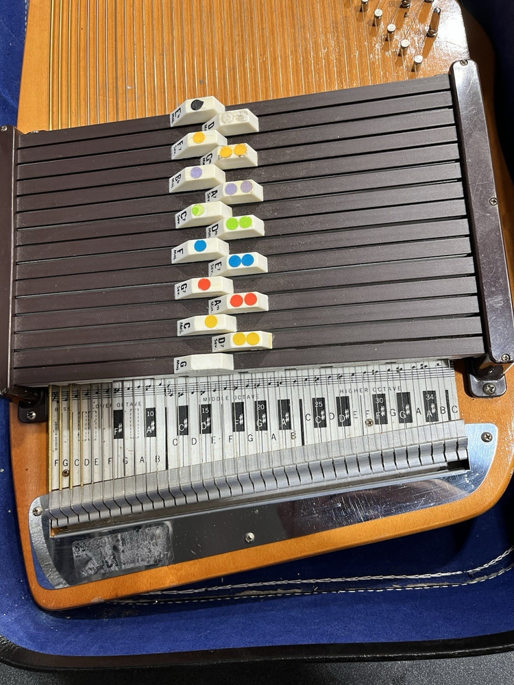 Oscar Schmidt Autoharp 36 Strings with Case