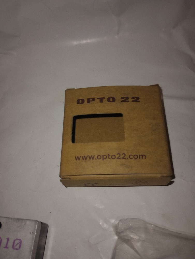 NEW GENUINE OPTO 22 MODEL 120A10 SOLID STATE RELAY