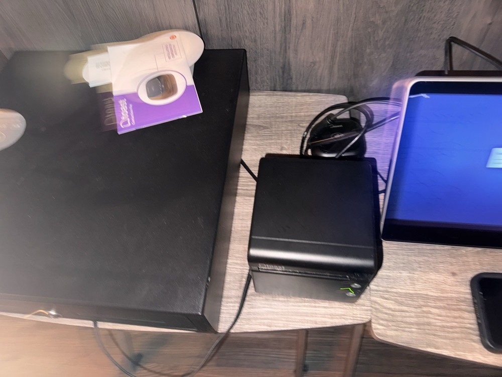 Toast Flex TT200 POS System Touch Screen Printer, card reader, Cashbox, & Cables