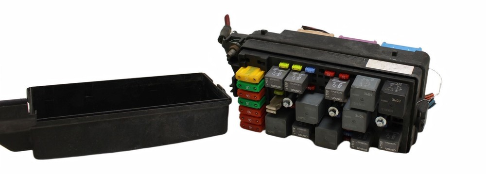 Fuse Box Engine Fits 2004-2005 VUE OEM