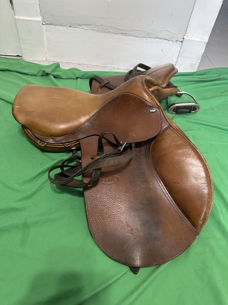 Beval Junior Saddle Size 15, Made in England, LTD2