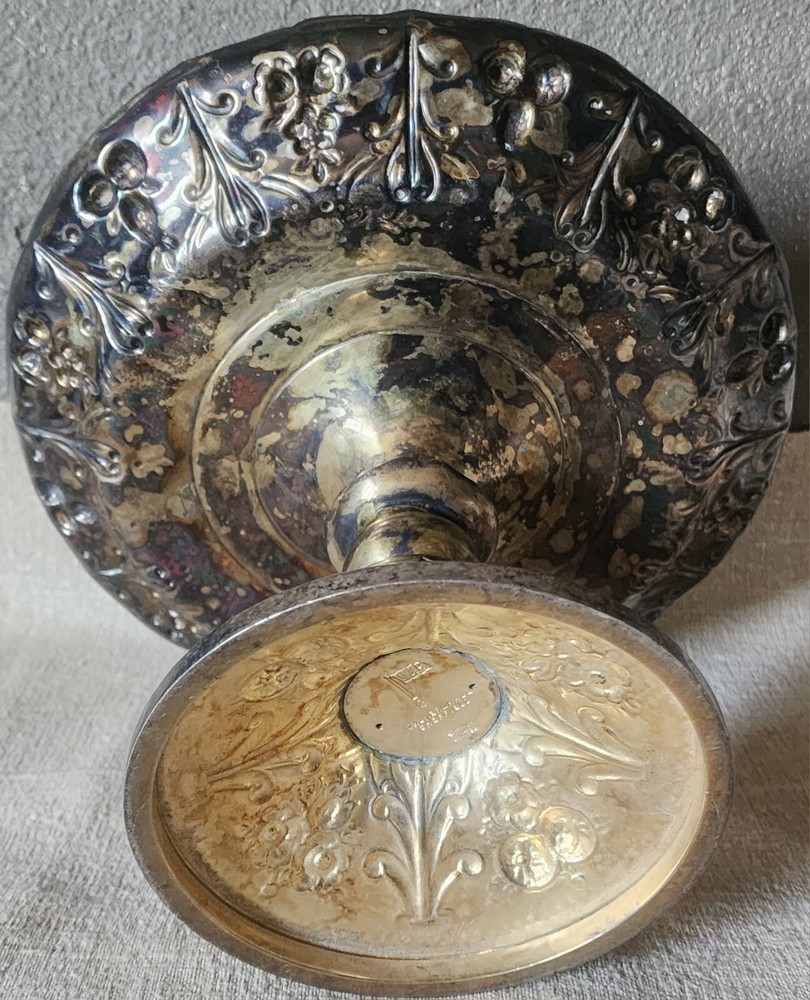 Walker & Hall Sheffield Silver Plate Regency Fruit Shell Compote Pedestal Bowl