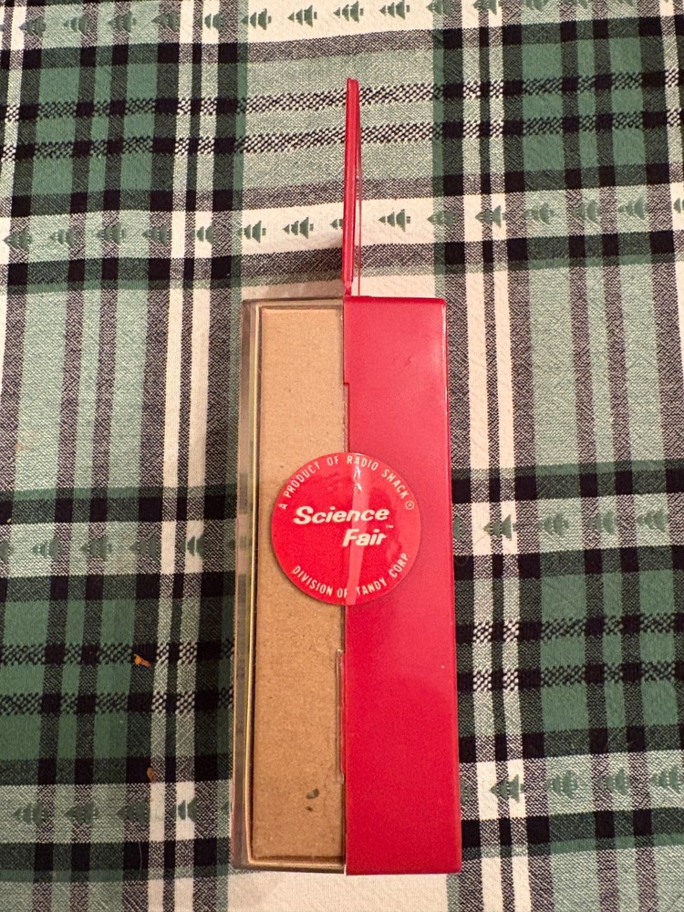 Science Fair P-Box Kit 28-134 - "Metal Locator Kit"