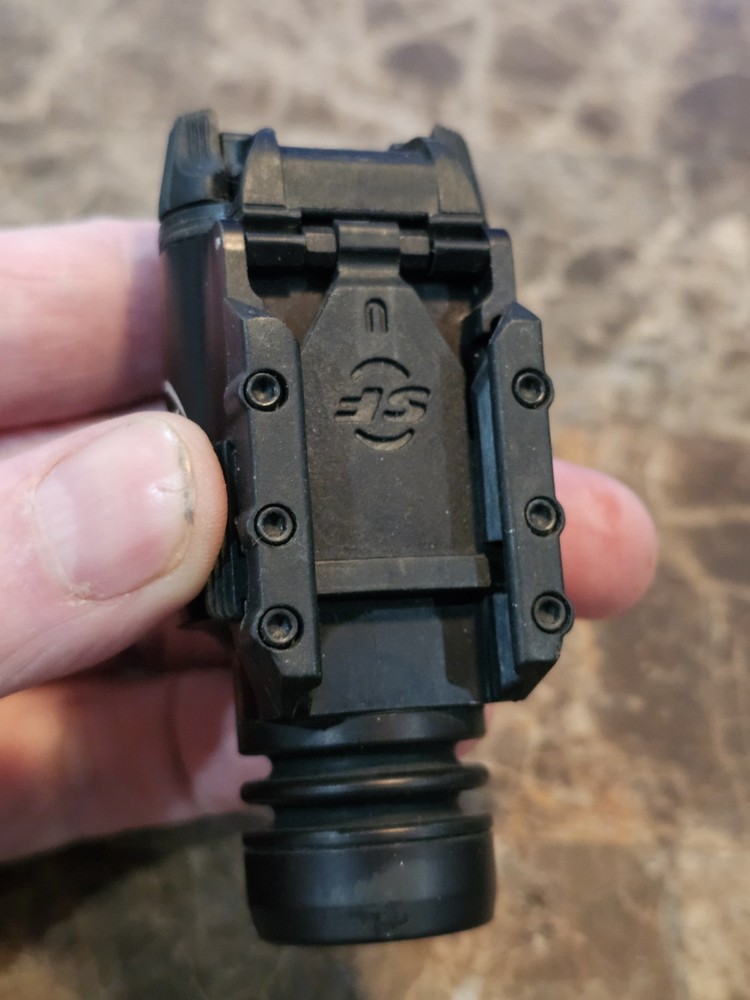 SUREFIRE X200 RAIL MOUNT WEAPON LIGHT / USED / IN GOOD WORKING CONDITION