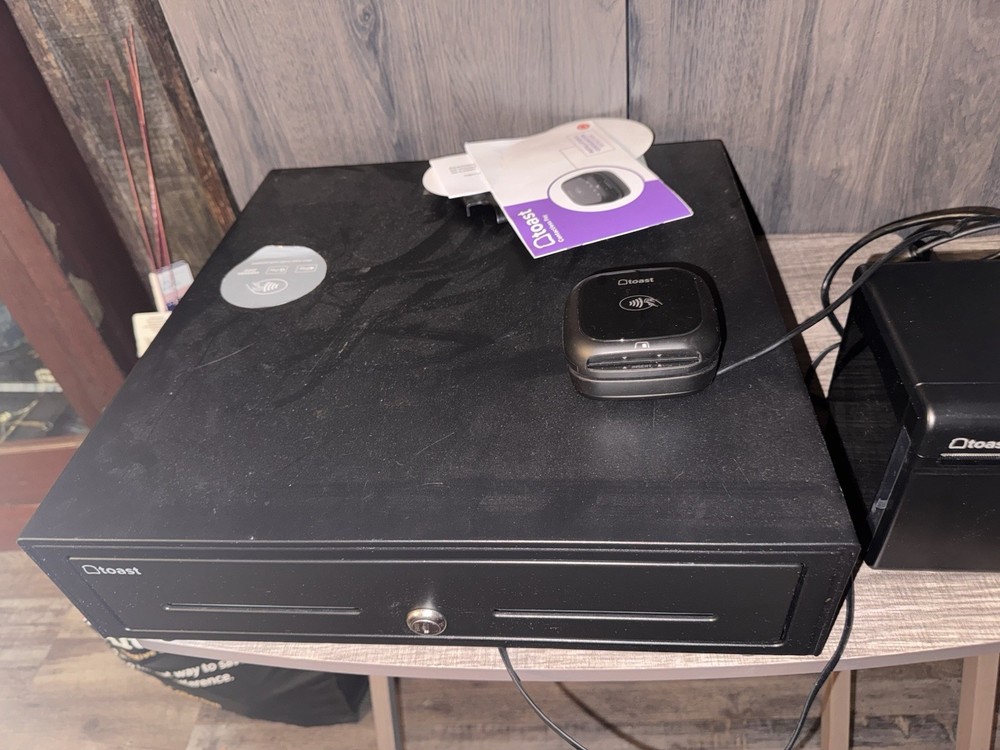 Toast Flex TT200 POS System Touch Screen Printer, card reader, Cashbox, & Cables