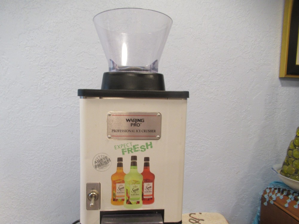Waring Pro Ice Crusher Model IC70 Professional Ice Crusher TESTED WORKING