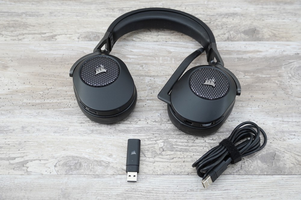 Corsair HS65 Wireless Multiplatform Gaming Headset - Carbon [CA-9011285-NA2]