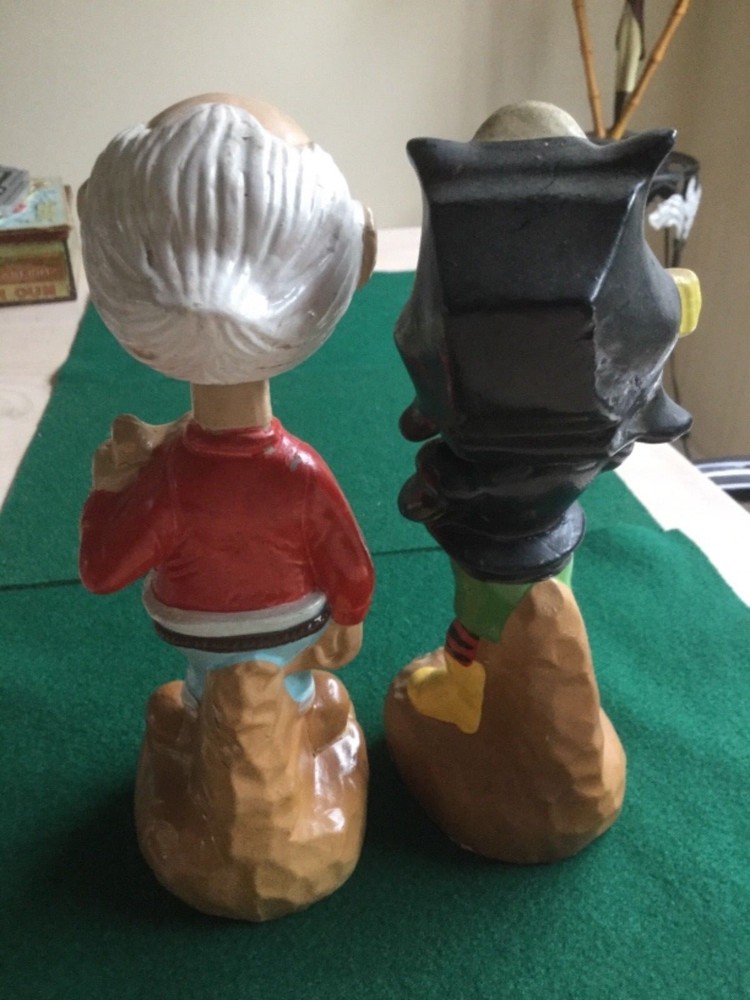 “Granny and Pappy” Dogpatch nodders