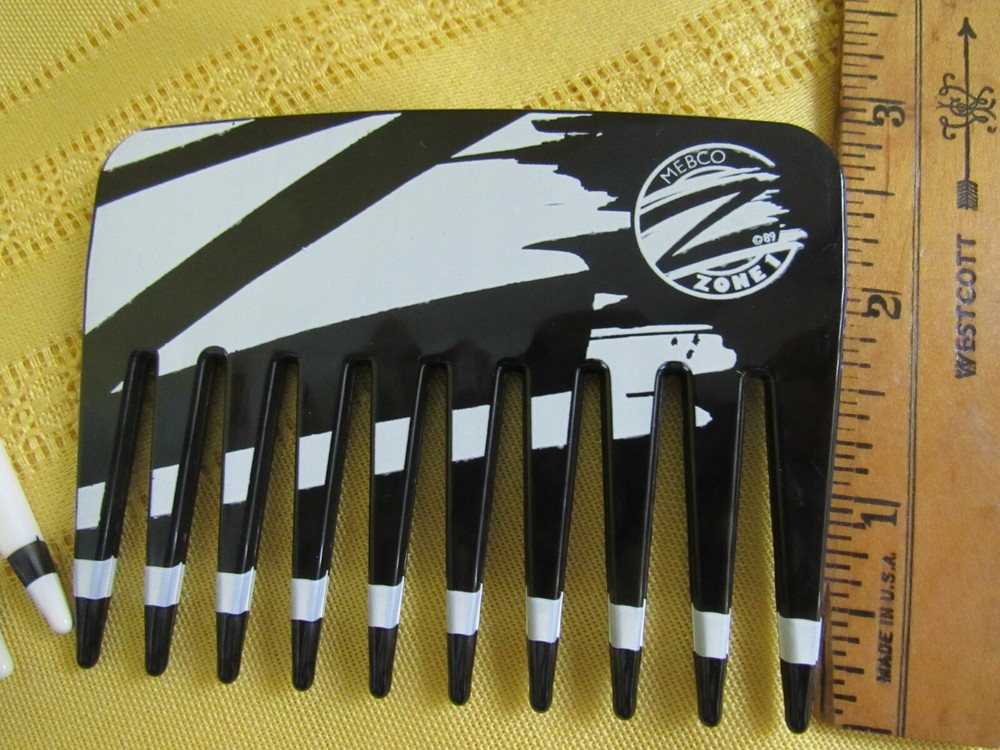 Mebco Volume / LIFT Comb & Pouch- Purse Size--3 pcs -NOS- ORIGINAL-